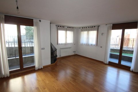 Huoneisto Principado De Andorra (Ninguna Poblacion Tiene C.P.), Lleida, Espanja 3 makuuhuonetta, 92 m2 No. 157335