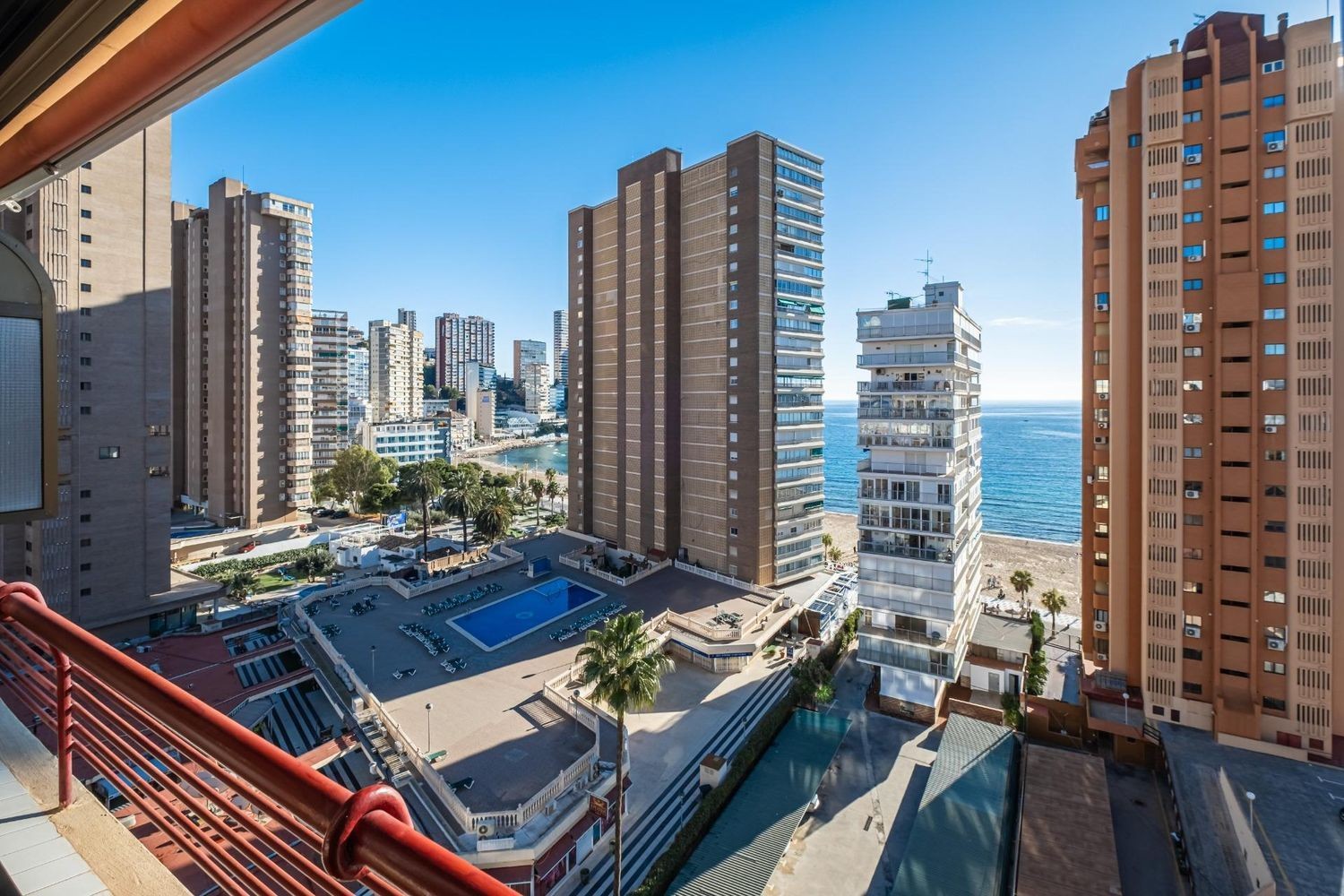 Apartamento en Benidorm, Alicante, España 2 dormitorios, 60 m2 No. 179702