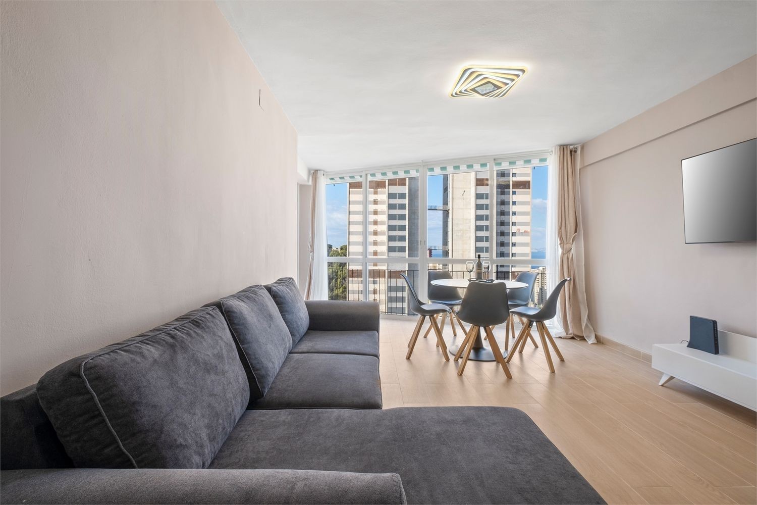 Apartment in Benidorm, Alicante, Spain 2 bedrooms, 65 sq.m. No. 179706