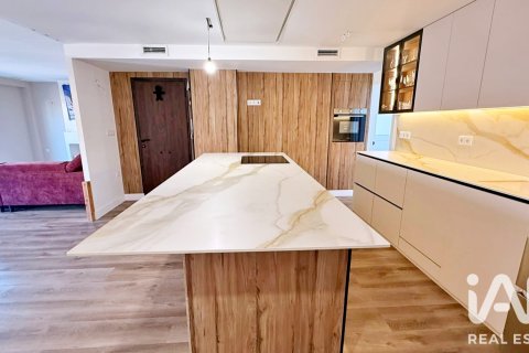 Penthouse in Elche, Alicante, Spain 4 bedrooms, 169 sq.m. No. 187968