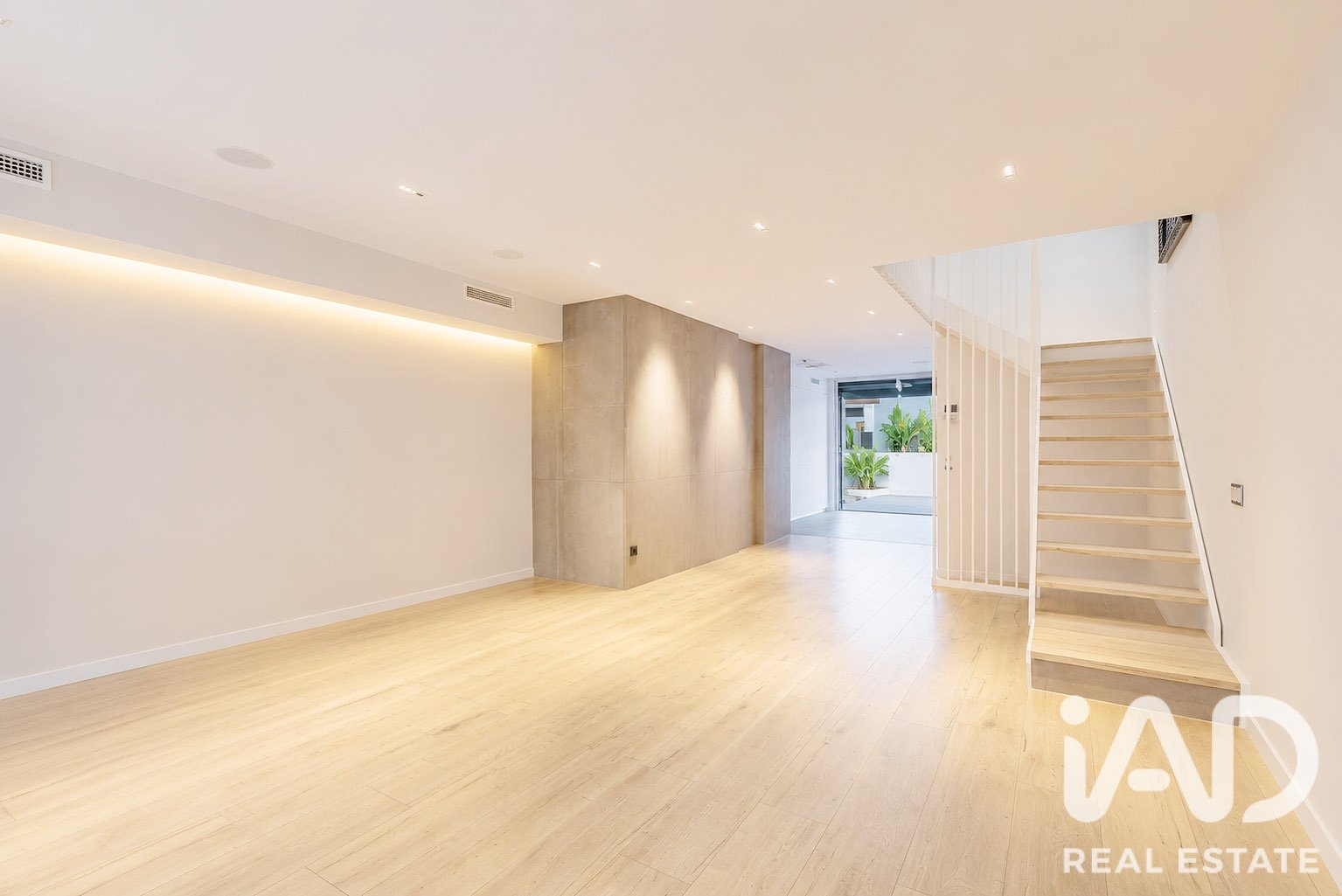 Townhouse in Sabadell, Barcelona, Spain 4 bedrooms, 221.84 sq.m. No. 187971