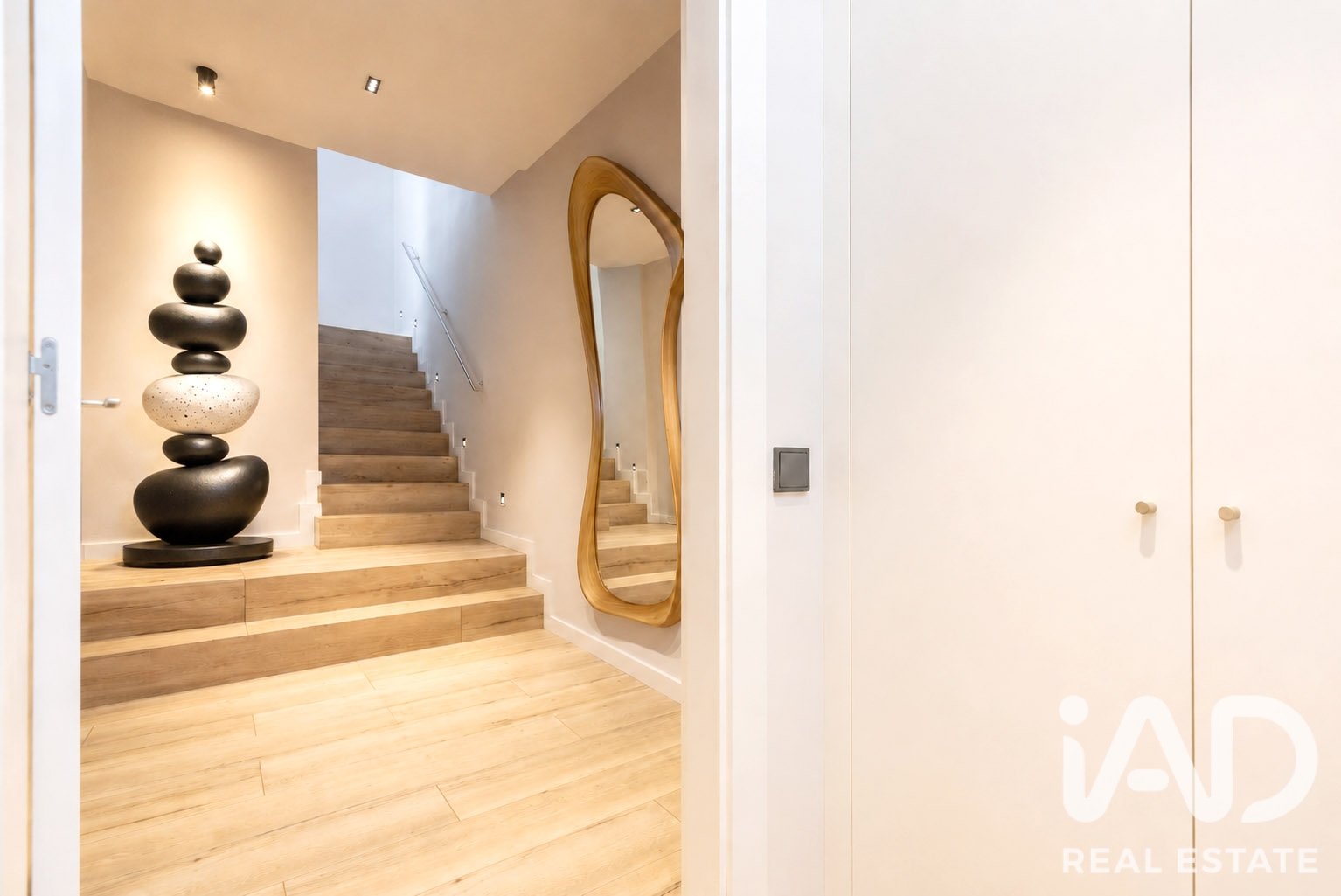 Townhouse in Sabadell, Barcelona, Spain 4 bedrooms, 221.84 sq.m. No. 187971