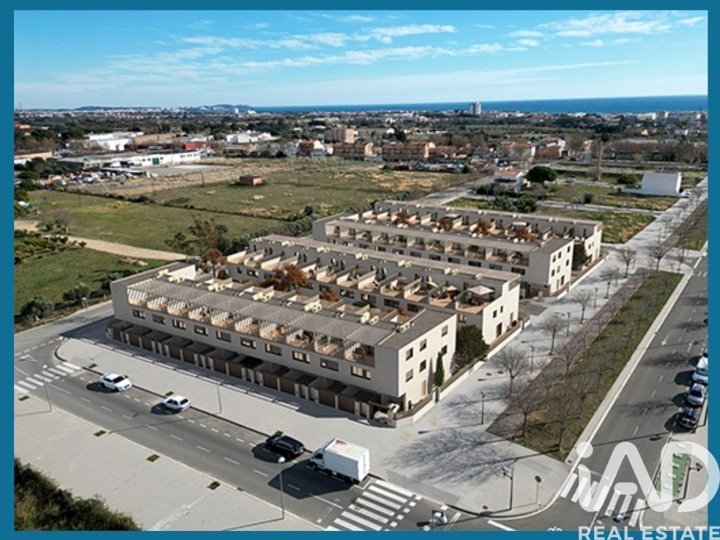Hus i Cambrils, Tarragona, Spanien 3 sovrum, 131 kvm. Nr. 187973