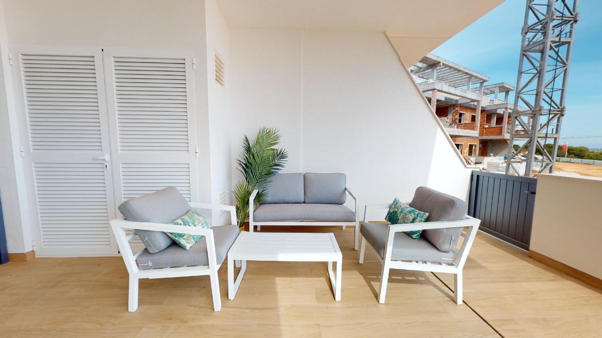 Bungalow in Torrevieja, Alicante, Spain 2 bedrooms, 131 sq.m. No. 95980
