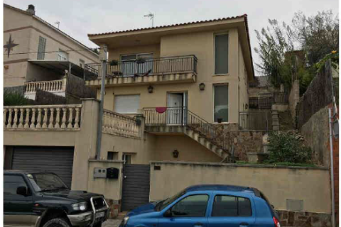 Casa a Rubi, Barcelona, Spagna 4 camere da letto, 234 mq. N° 195292
