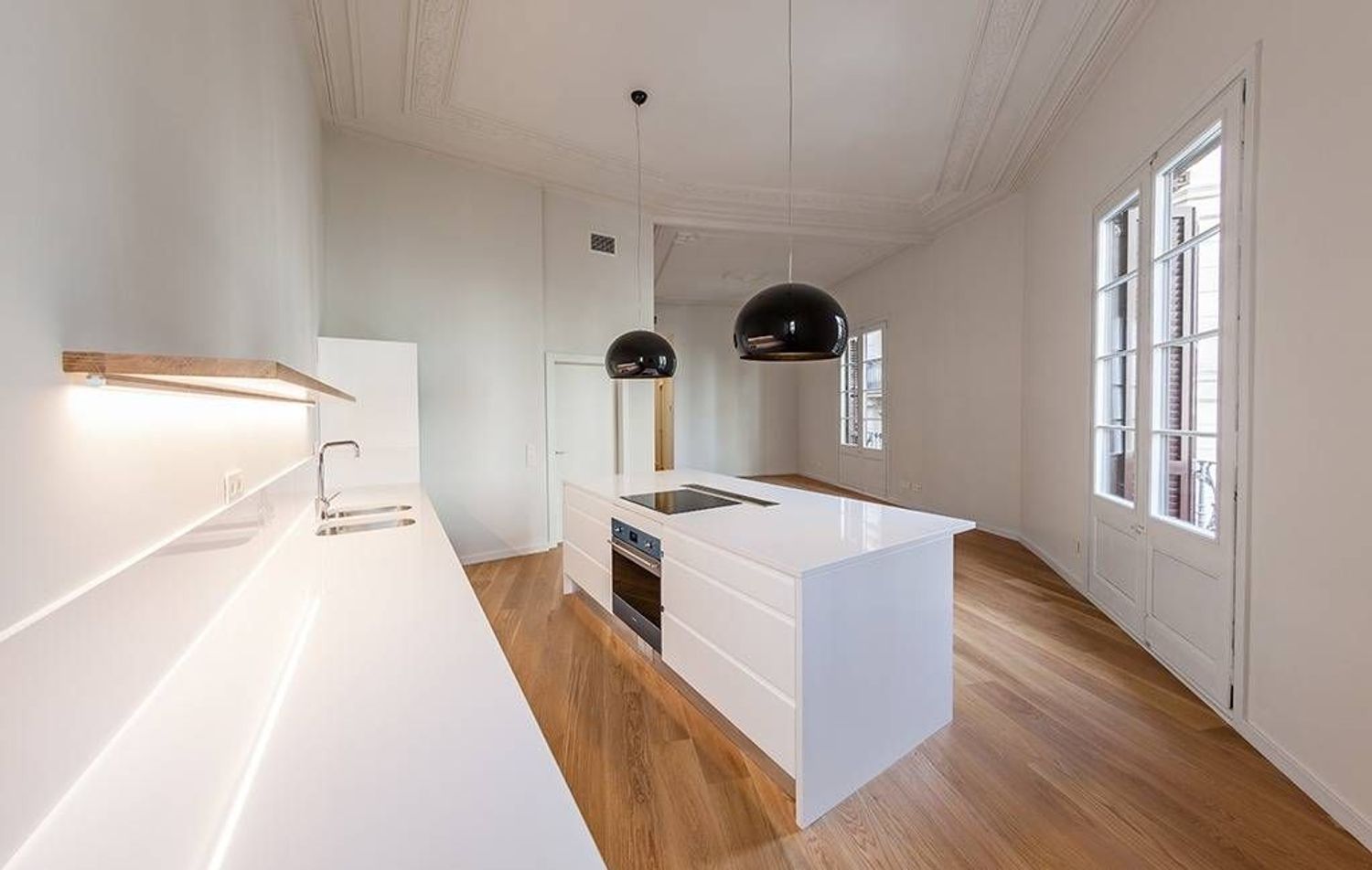 Apartamento en Barcelona, España 2 dormitorios, 110 m2 No. 161321