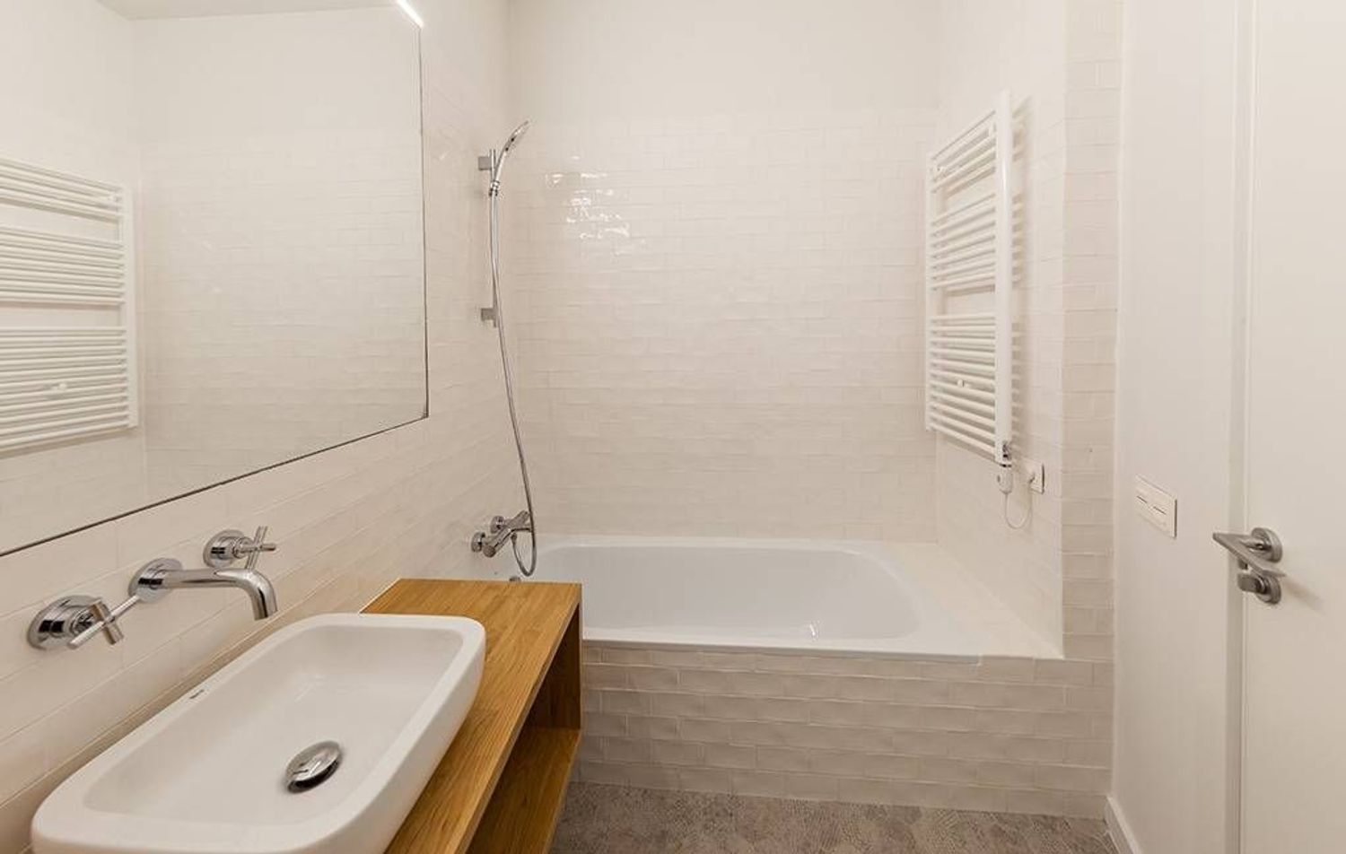 Apartamento en Barcelona, España 2 dormitorios, 110 m2 No. 161321