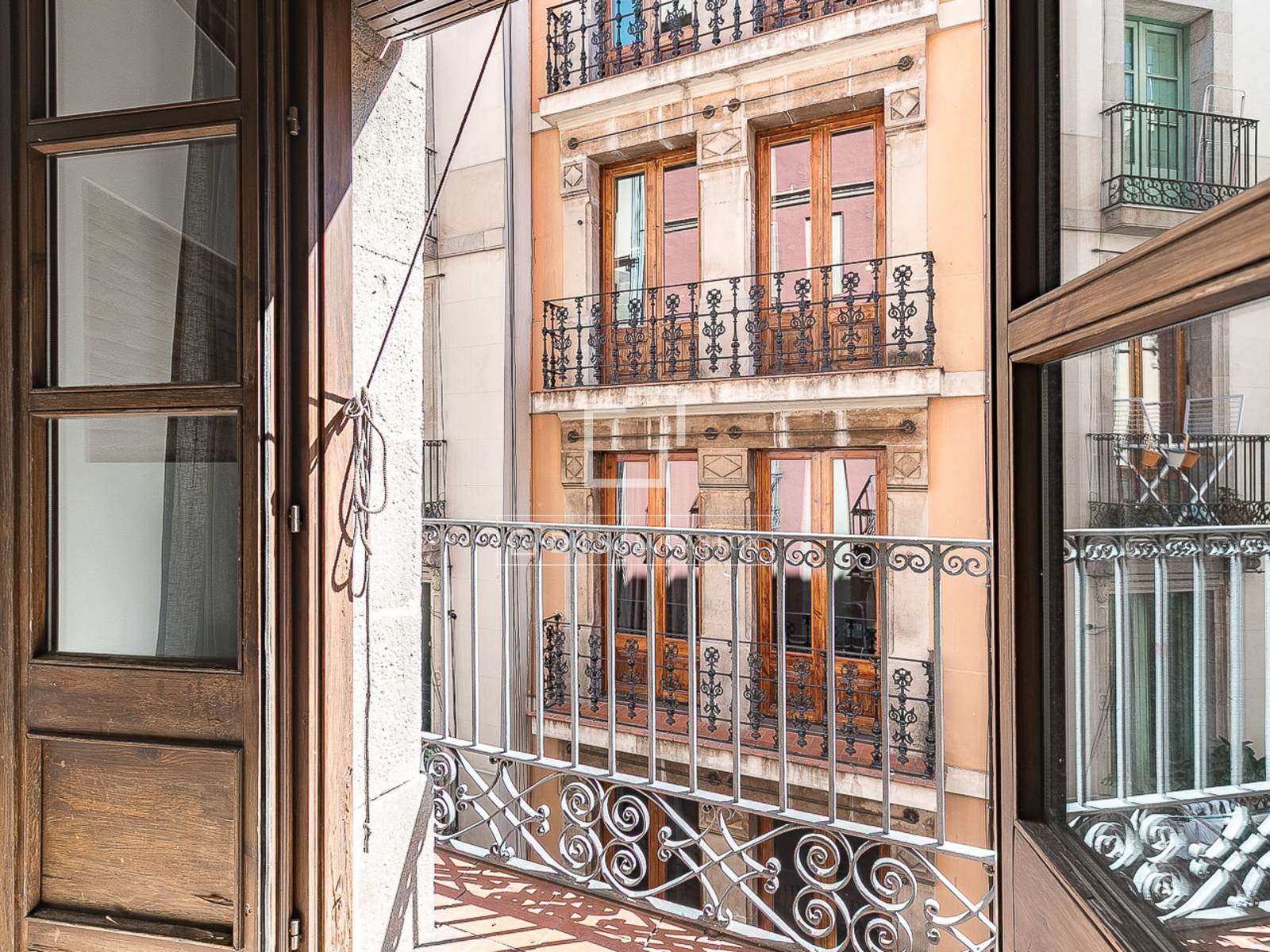 Lägenhet i Barcelona, Spanien 3 sovrum, 88 kvm. Nr. 164903