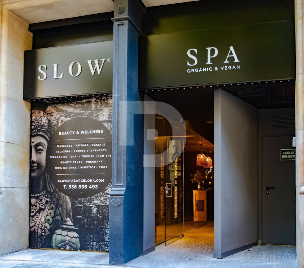 Propiedad comercial en L'Eixample, Barcelona, España 365 m2 No. 154892
