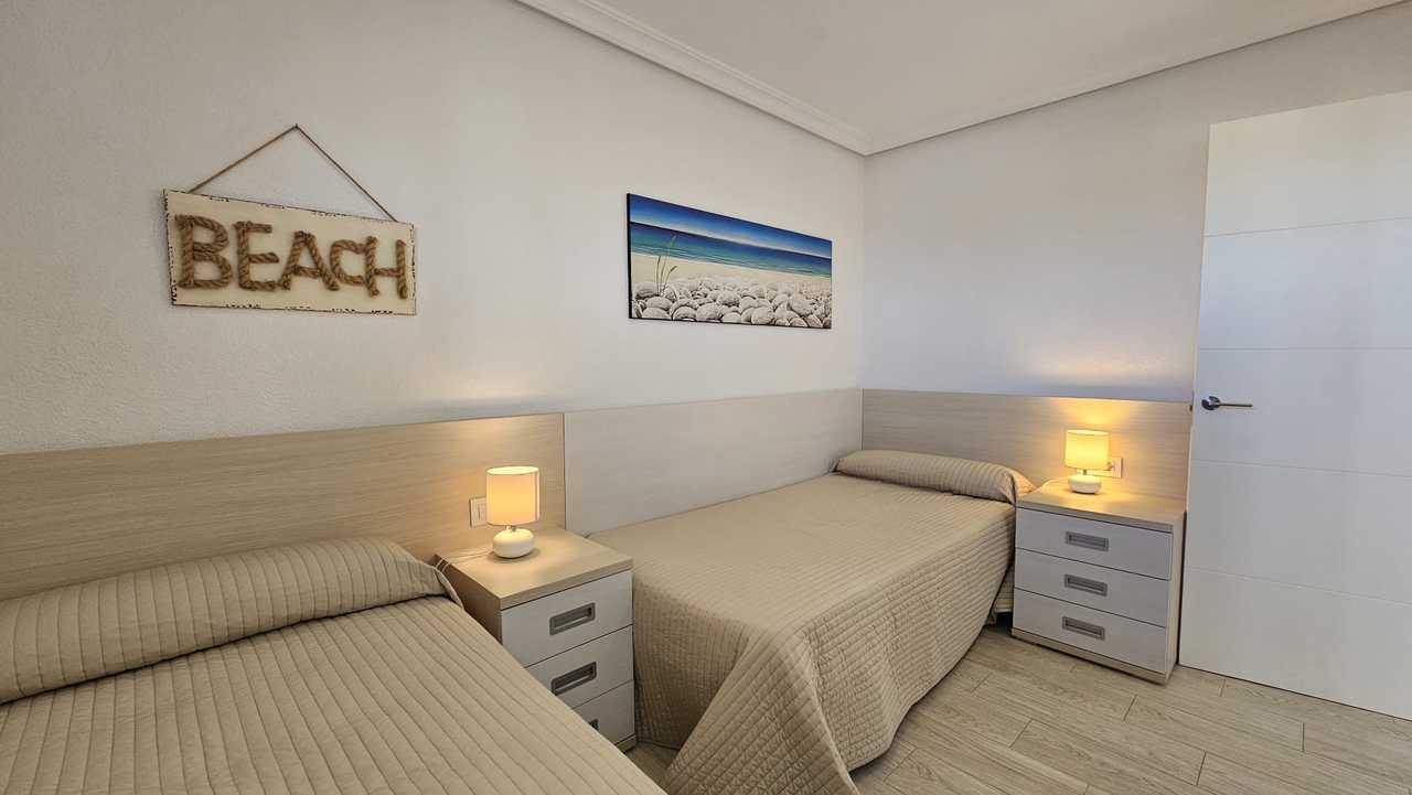 Dzīvoklis Mil Palmeras, Alicante, Spānijā 3 istabas, 96 m2 Nr. 149777