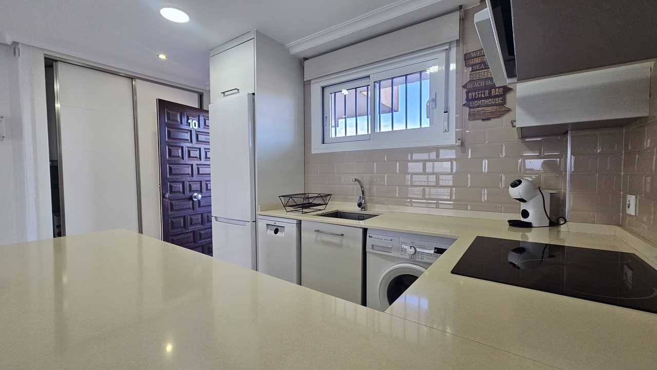Dzīvoklis Mil Palmeras, Alicante, Spānijā 3 istabas, 96 m2 Nr. 149777