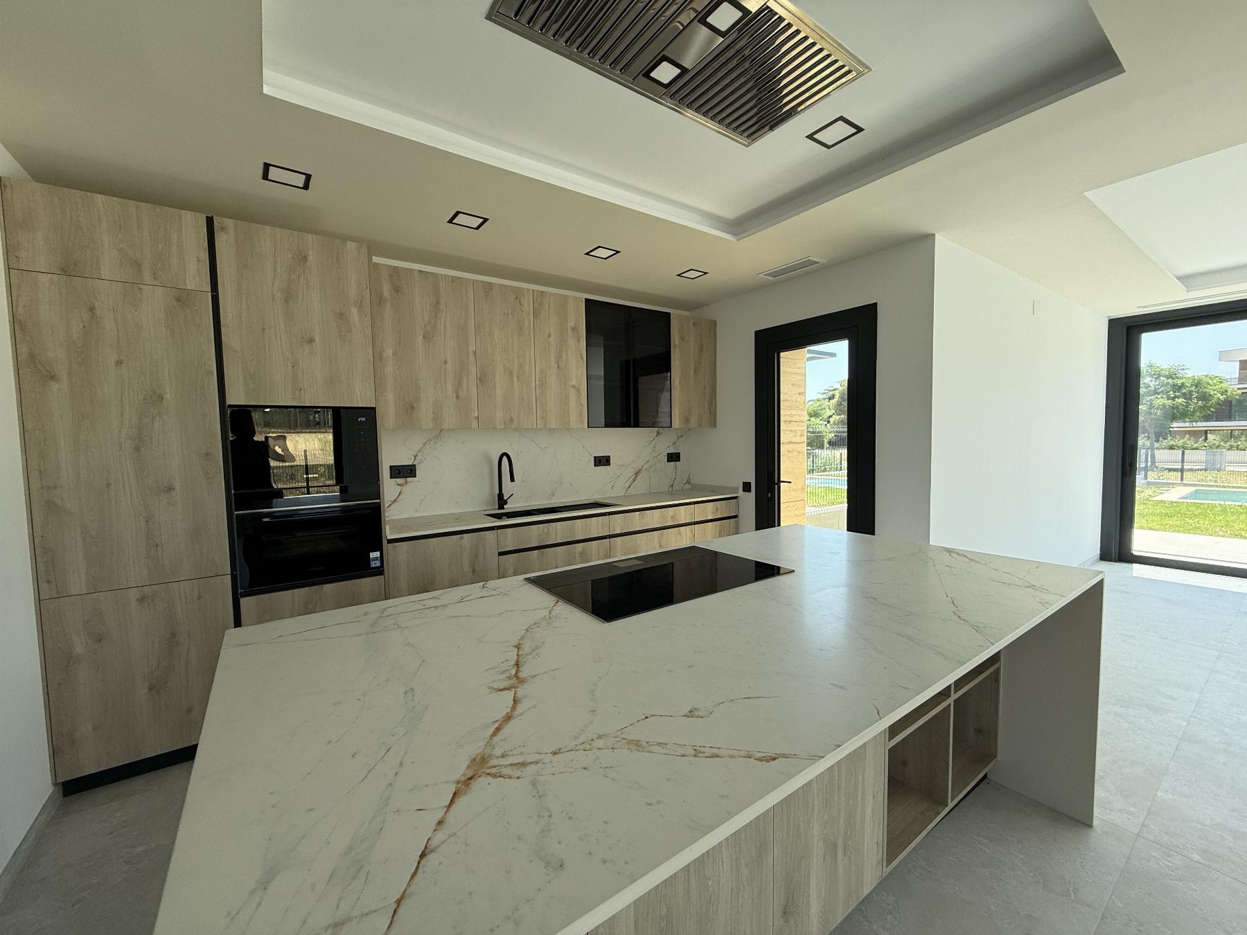 House in S'Agaro, Girona, Spanien 4 Schlafzimmer, 232 m2 Nr. 146998