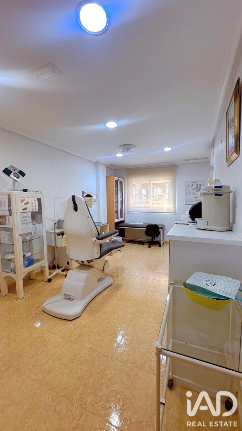 Apartamento en Elche, Alicante, España 3 dormitorios, 132 m2 No. 195826
