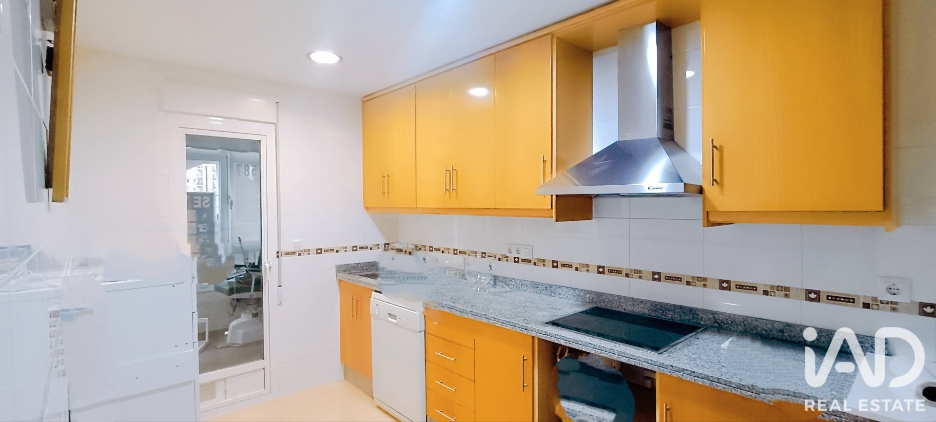 Apartamento en Elche, Alicante, España 3 dormitorios, 132 m2 No. 195826
