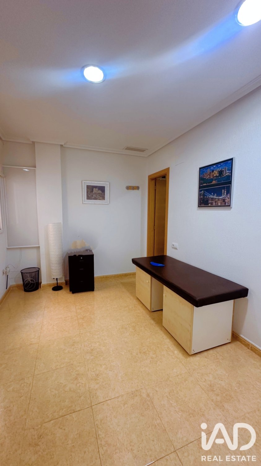 Apartamento en Elche, Alicante, España 3 dormitorios, 132 m2 No. 195826