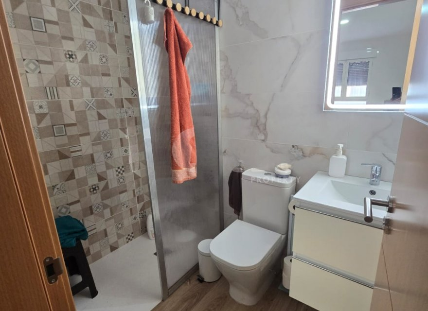 Appartamento a Tenerife, Spagna 2 camere da letto, 83 mq. N° 194469