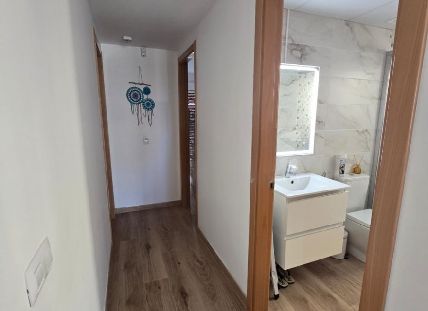 Appartamento a Tenerife, Spagna 2 camere da letto, 83 mq. N° 194469