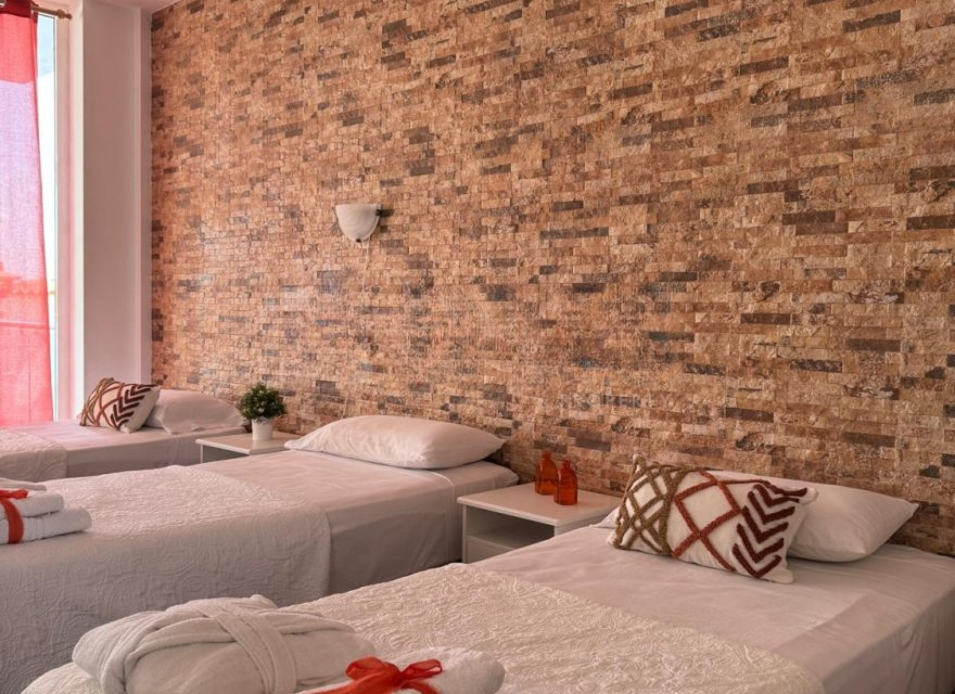 Villa a Playa Paraiso, Tenerife, Spagna 4 camere da letto, 220 mq. N° 194467