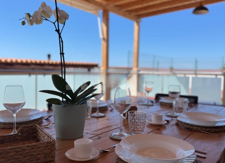 Villa a Playa Paraiso, Tenerife, Spagna 4 camere da letto, 220 mq. N° 194467
