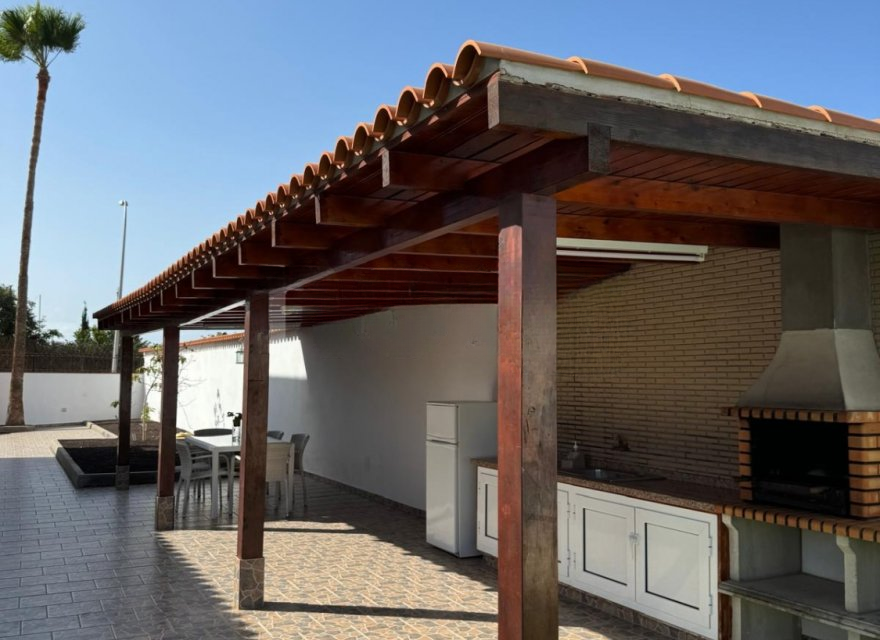 Villa a Playa Paraiso, Tenerife, Spagna 4 camere da letto, 220 mq. N° 194467
