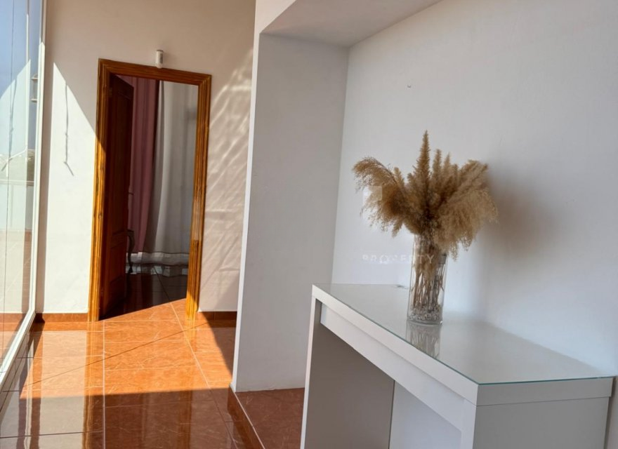 Villa a Playa Paraiso, Tenerife, Spagna 4 camere da letto, 220 mq. N° 194467