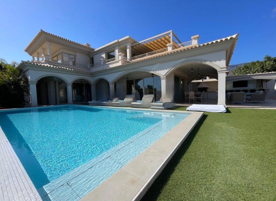 Villa in Tenerife, Spanien 7 Schlafzimmer, 320 m2 Nr. 194470