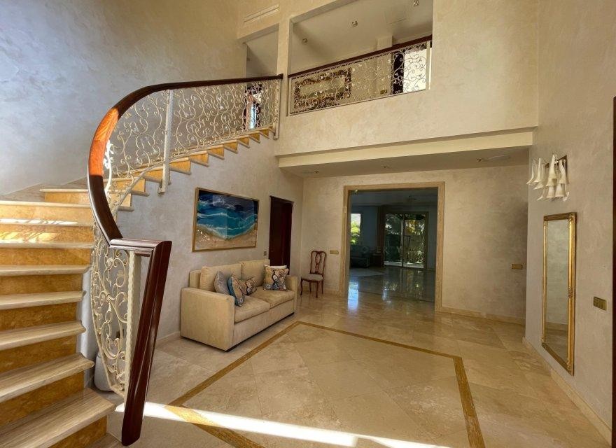 Villa in Tenerife, Spanien 7 Schlafzimmer, 320 m2 Nr. 194470