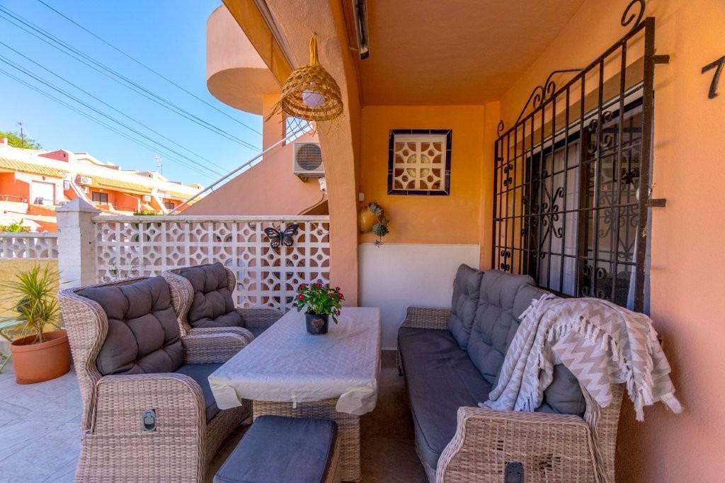 Bungalow a Torrevieja, Alicante, Spagna 1 camera da letto, 33 mq. N° 183026