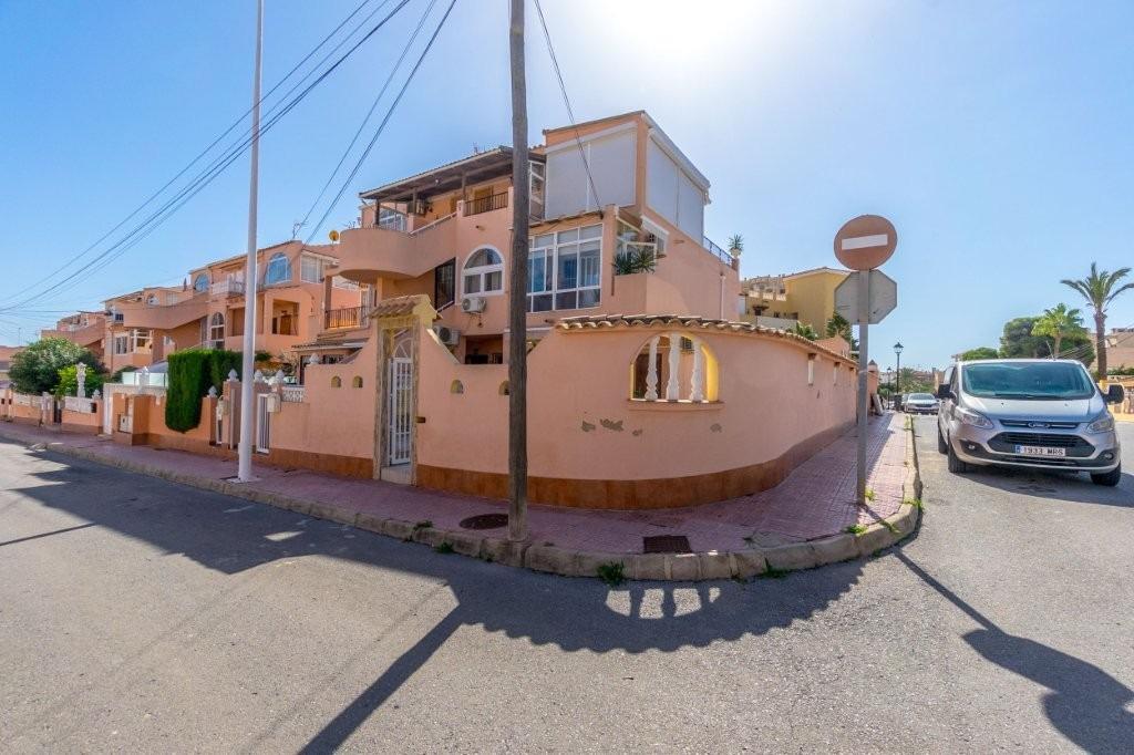 Bungalow a Torrevieja, Alicante, Spagna 1 camera da letto, 33 mq. N° 183026