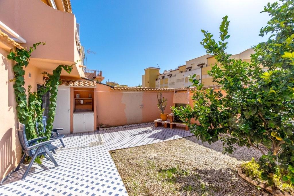 Bungalow a Torrevieja, Alicante, Spagna 1 camera da letto, 33 mq. N° 183026