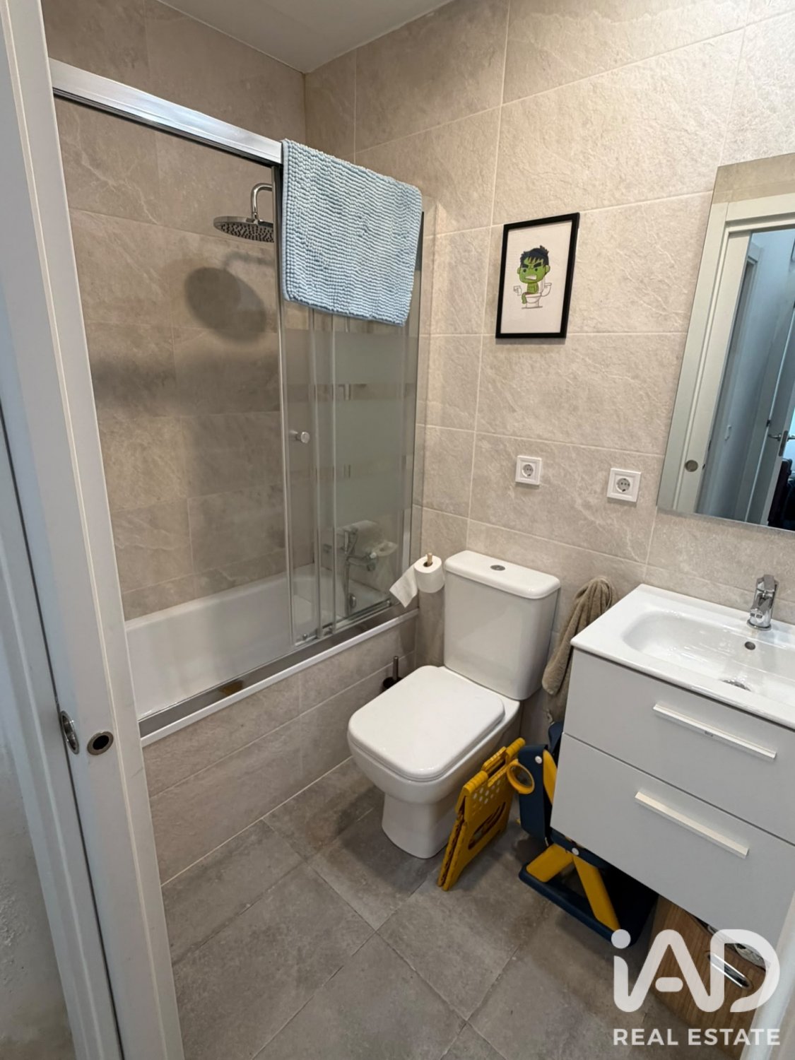 Wohnung in L'Hospitalet de Llobregat, Barcelona, Spanien 3 Schlafzimmer, 68 m2 Nr. 187894