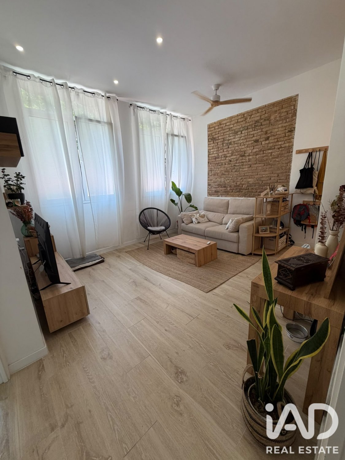 Wohnung in L'Hospitalet de Llobregat, Barcelona, Spanien 3 Schlafzimmer, 68 m2 Nr. 187894