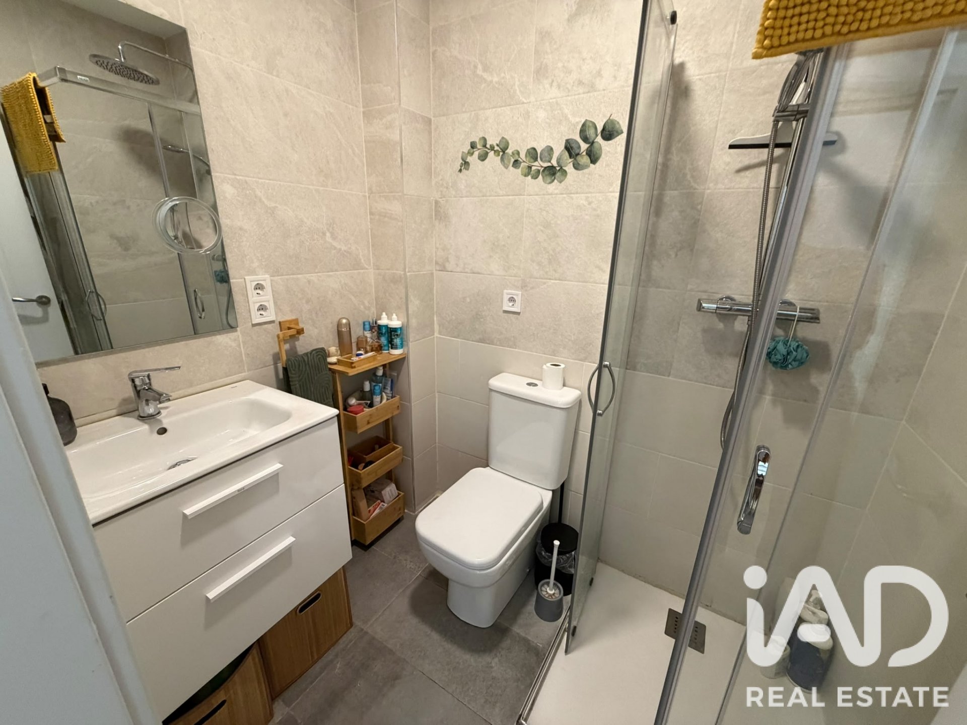 Wohnung in L'Hospitalet de Llobregat, Barcelona, Spanien 3 Schlafzimmer, 68 m2 Nr. 187894