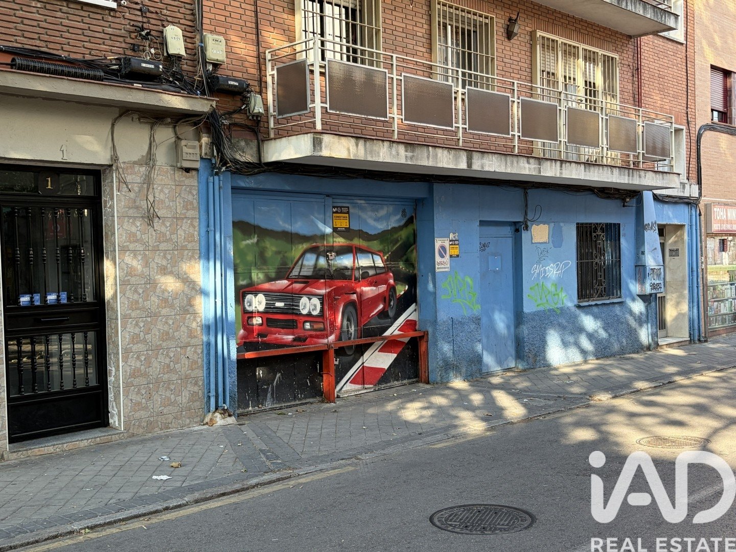 Liikekiinteistö Madrid, Espanja 276 m2 No. 187890