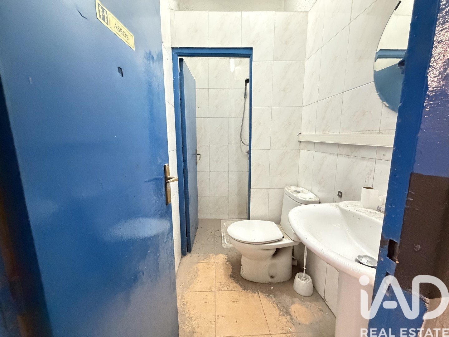 Liikekiinteistö Madrid, Espanja 276 m2 No. 187890