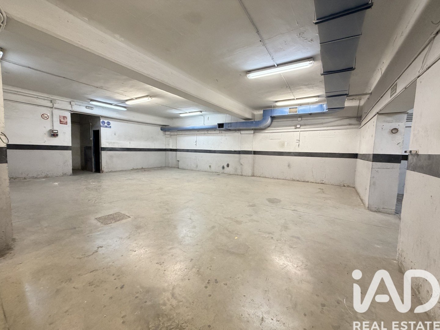 Liikekiinteistö Madrid, Espanja 276 m2 No. 187890
