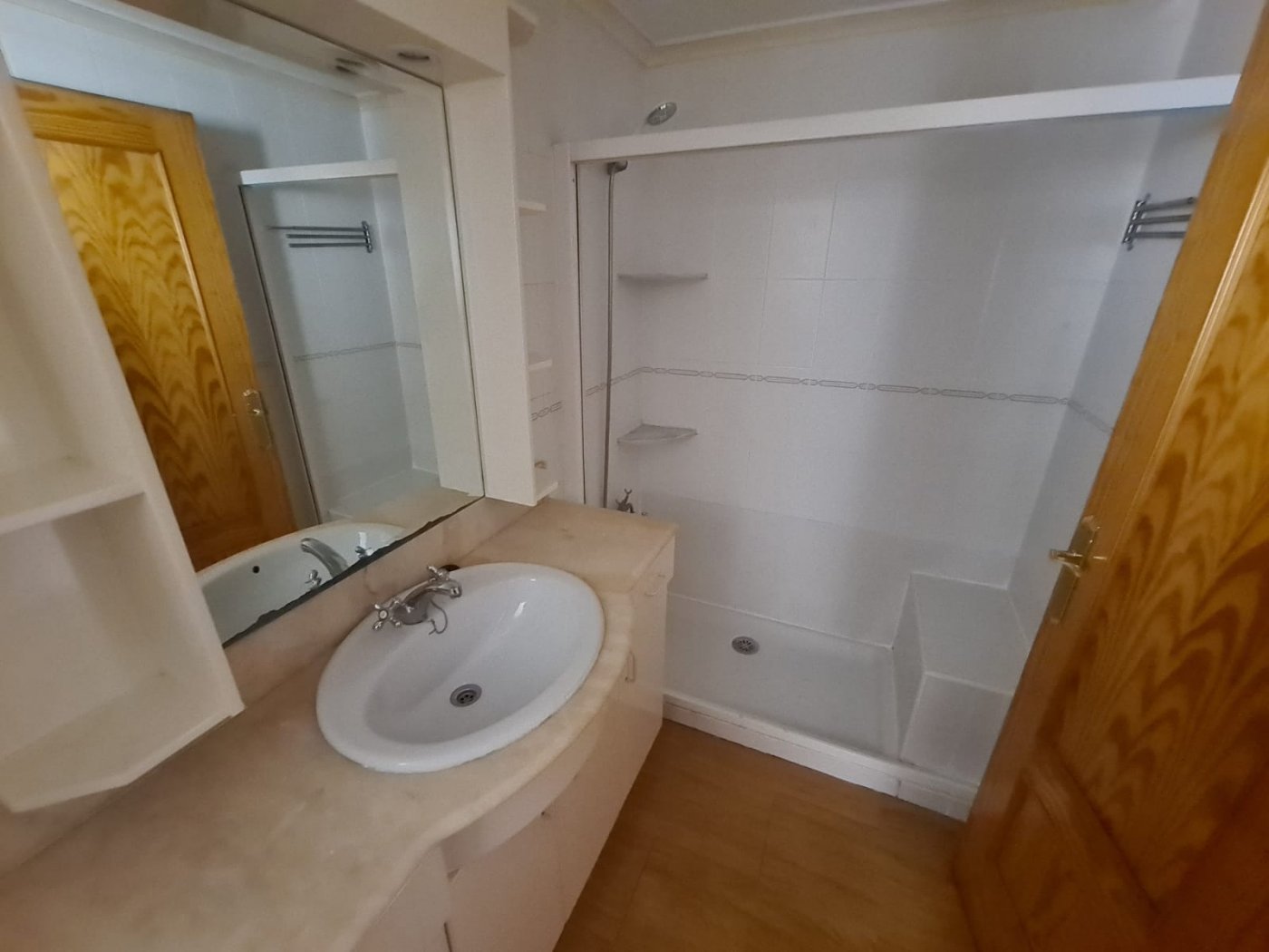 Appartamento a Guardamar del Segura, Alicante, Spagna 3 camere da letto, 120 mq. N° 183615
