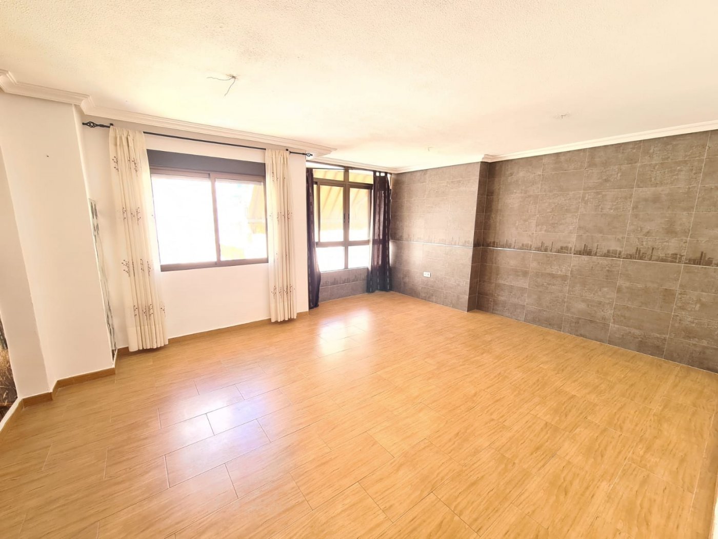 Appartamento a Guardamar del Segura, Alicante, Spagna 3 camere da letto, 120 mq. N° 183615