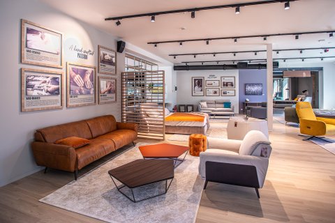 Commercial property in L'Eixample, Barcelona, Spain 432 sq.m. No. 166287