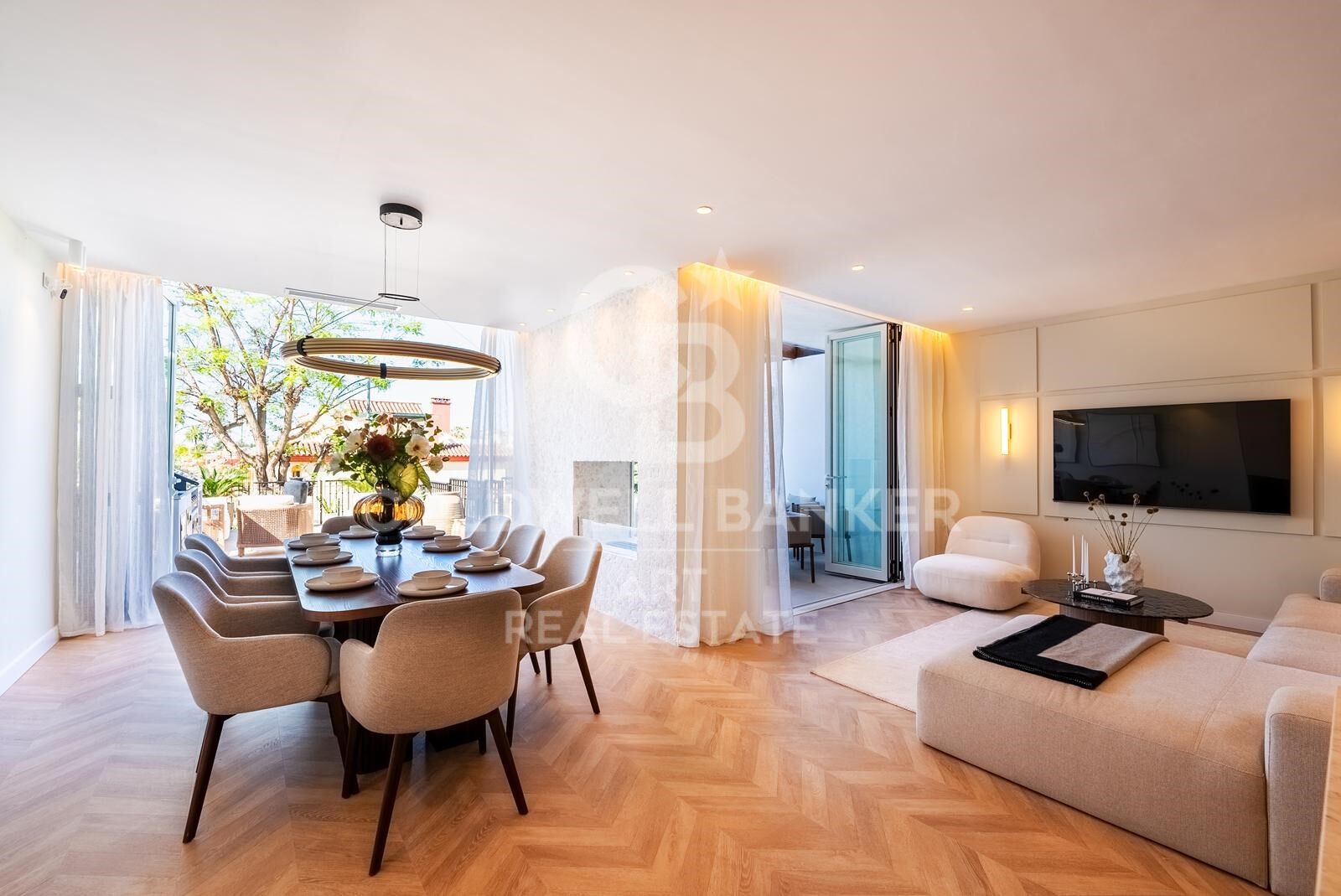 Villa in Marbella, Malaga, Spain 5 bedrooms, 393 sq.m. No. 158100