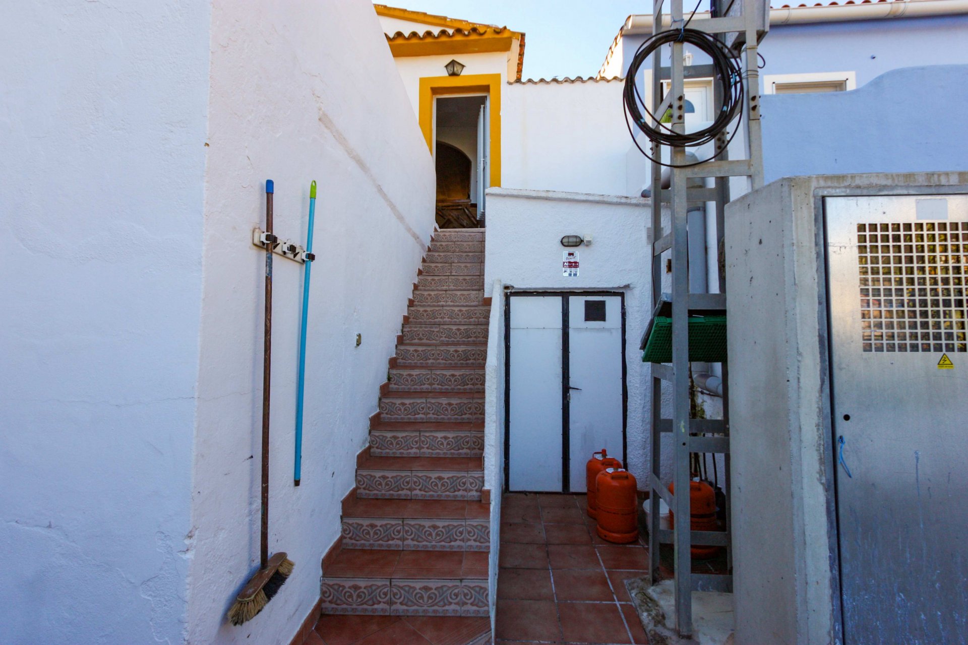 Commercial property in Orba, Alicante, Spain 4 bedrooms, 300 sq.m. No. 80470