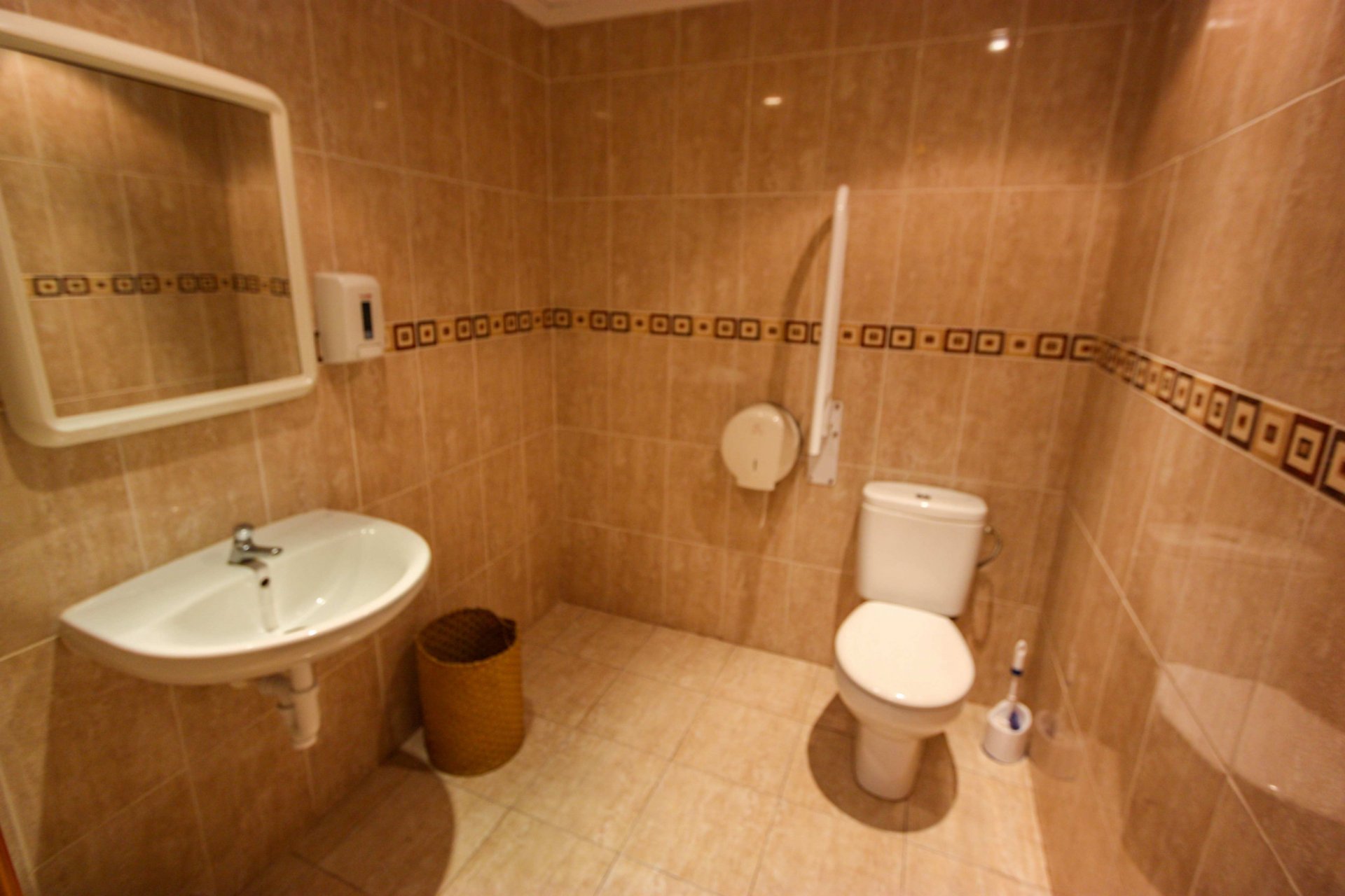 Commercial property in Orba, Alicante, Spain 4 bedrooms, 300 sq.m. No. 80470