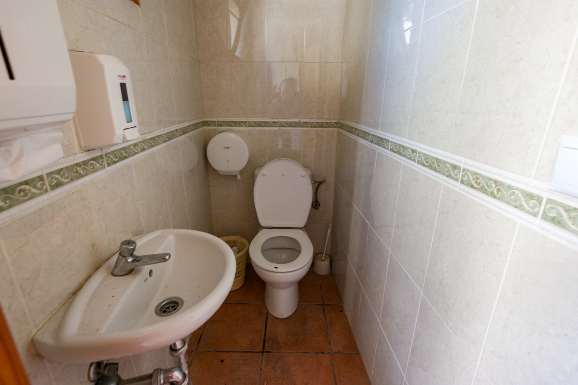 Commercial property in Orba, Alicante, Spain 4 bedrooms, 300 sq.m. No. 80470