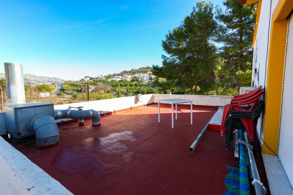 Commercial property in Orba, Alicante, Spain 4 bedrooms, 300 sq.m. No. 80470