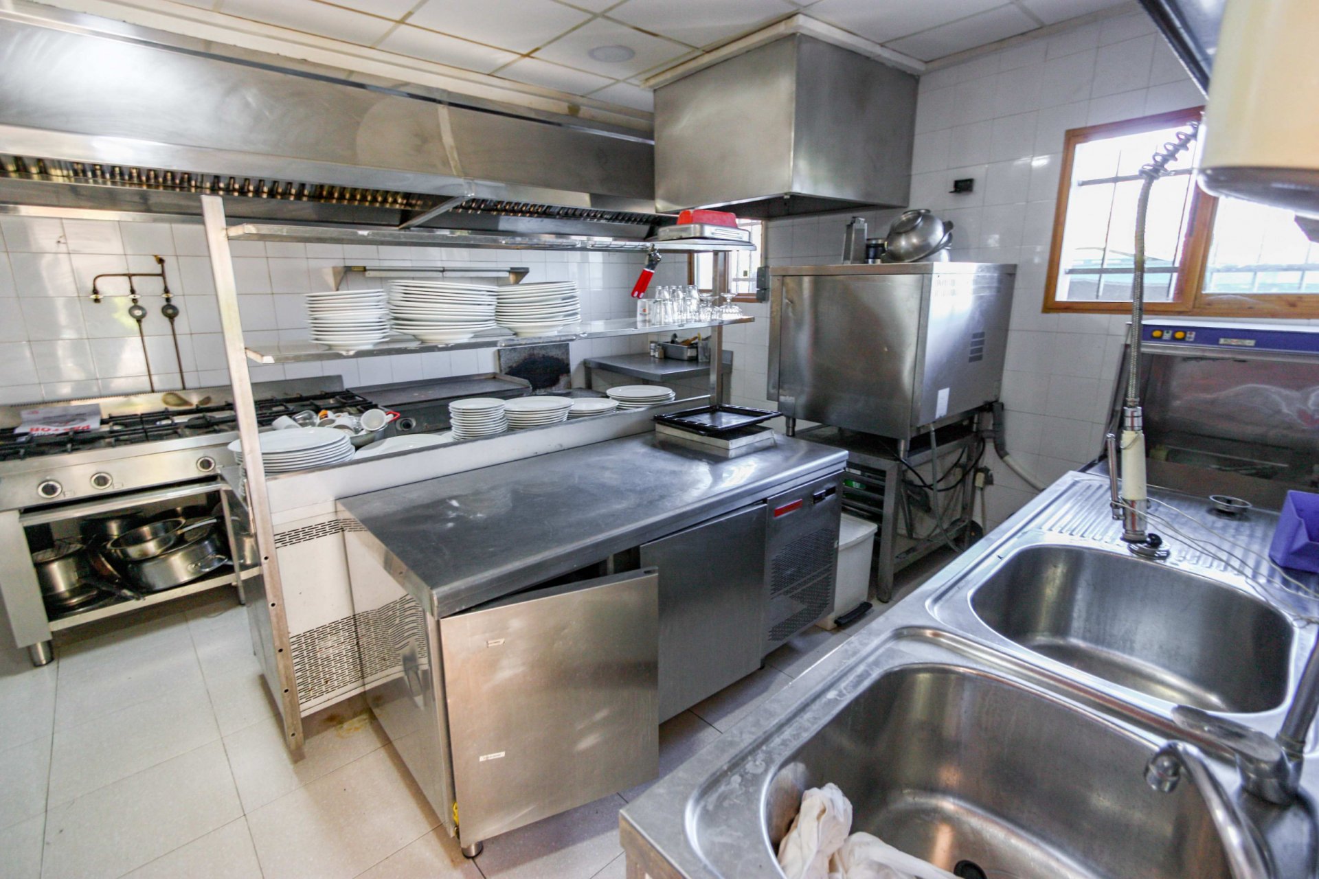 Commercial property in Orba, Alicante, Spain 4 bedrooms, 300 sq.m. No. 80470