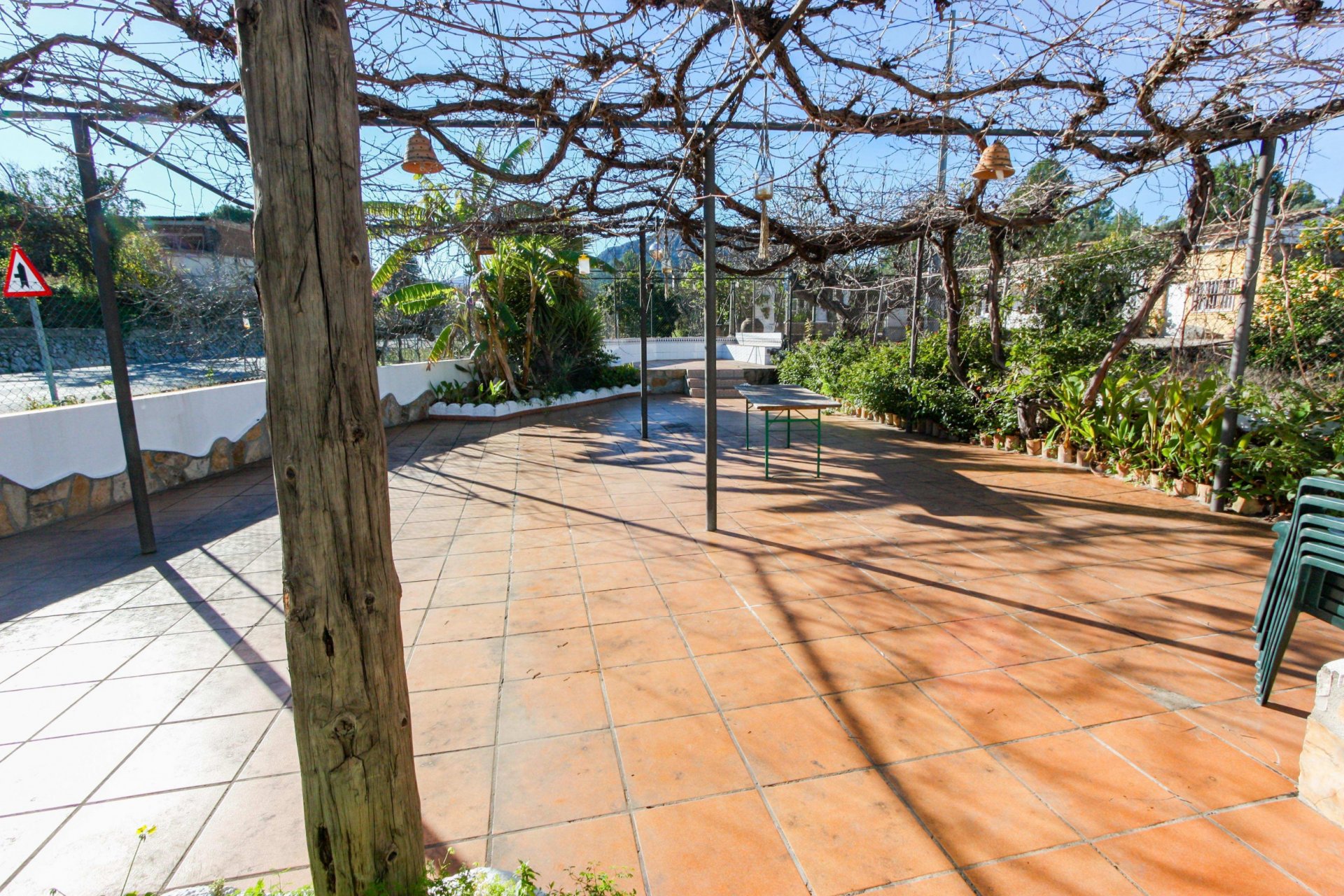 Commercial property in Orba, Alicante, Spain 4 bedrooms, 300 sq.m. No. 80470