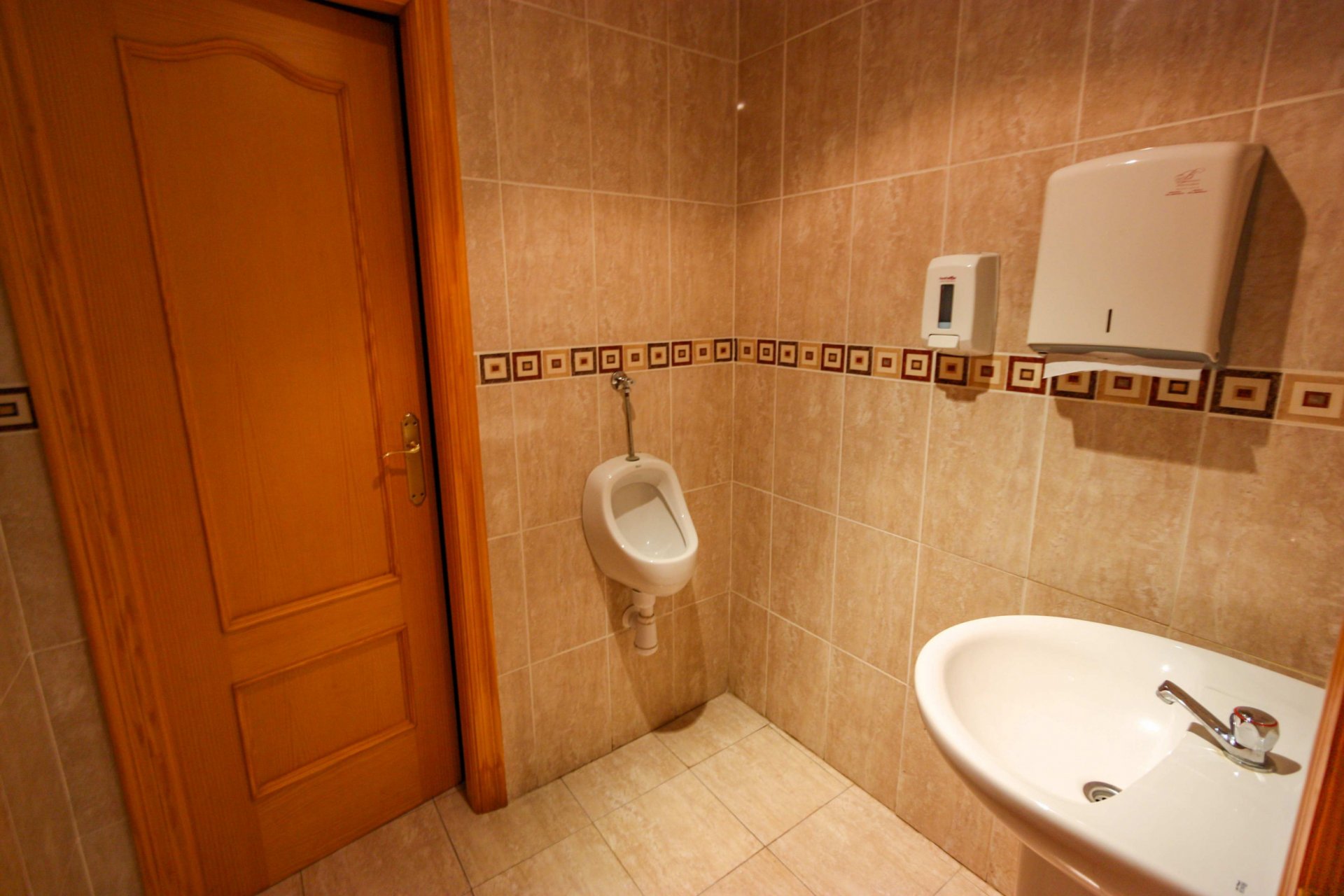 Commercial property in Orba, Alicante, Spain 4 bedrooms, 300 sq.m. No. 80470