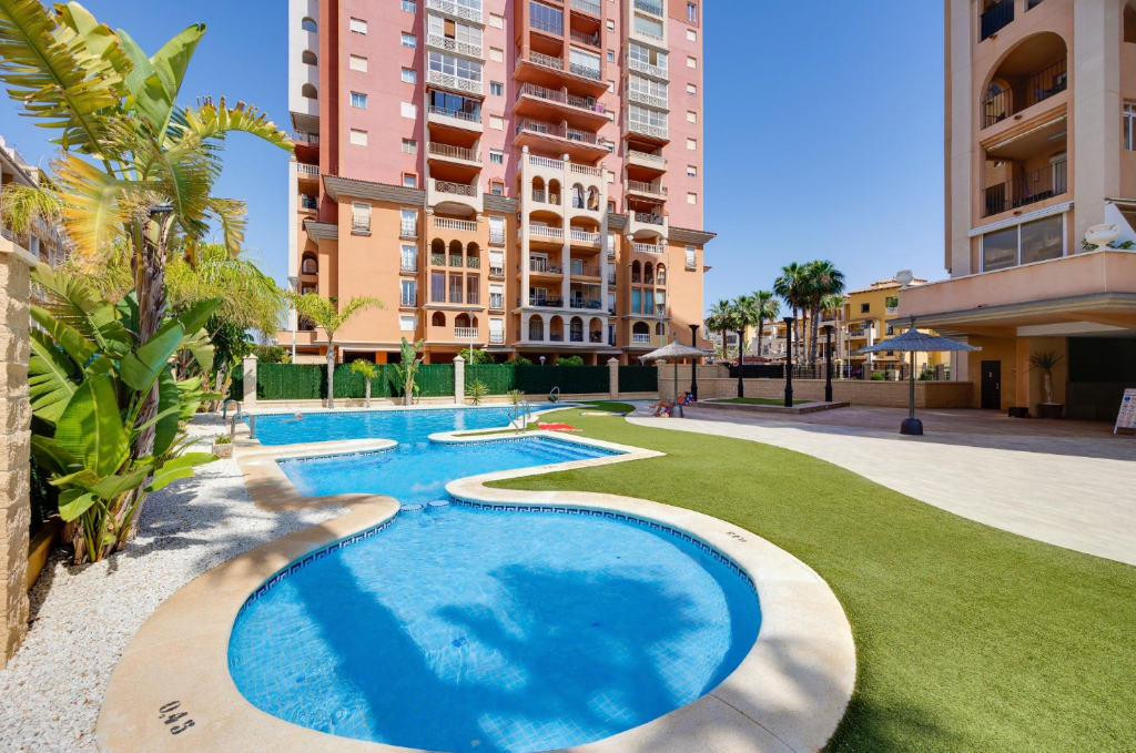 Apartament w Torrevieja, Alicante, Hiszpania 2 sypialnie, 64 mkw. nr 145415