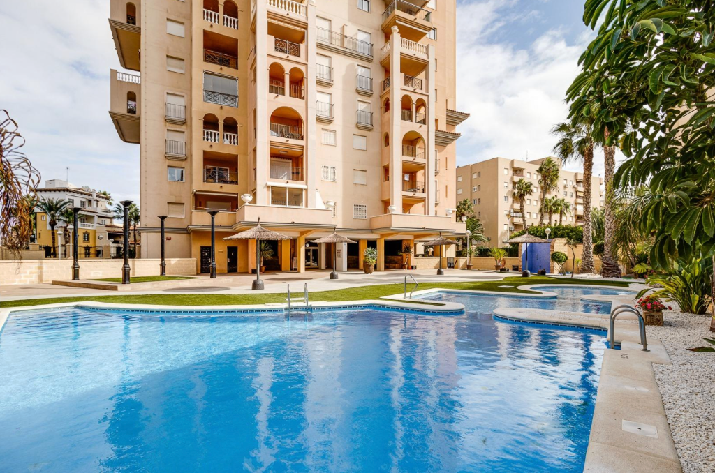 Apartament w Torrevieja, Alicante, Hiszpania 2 sypialnie, 64 mkw. nr 145415