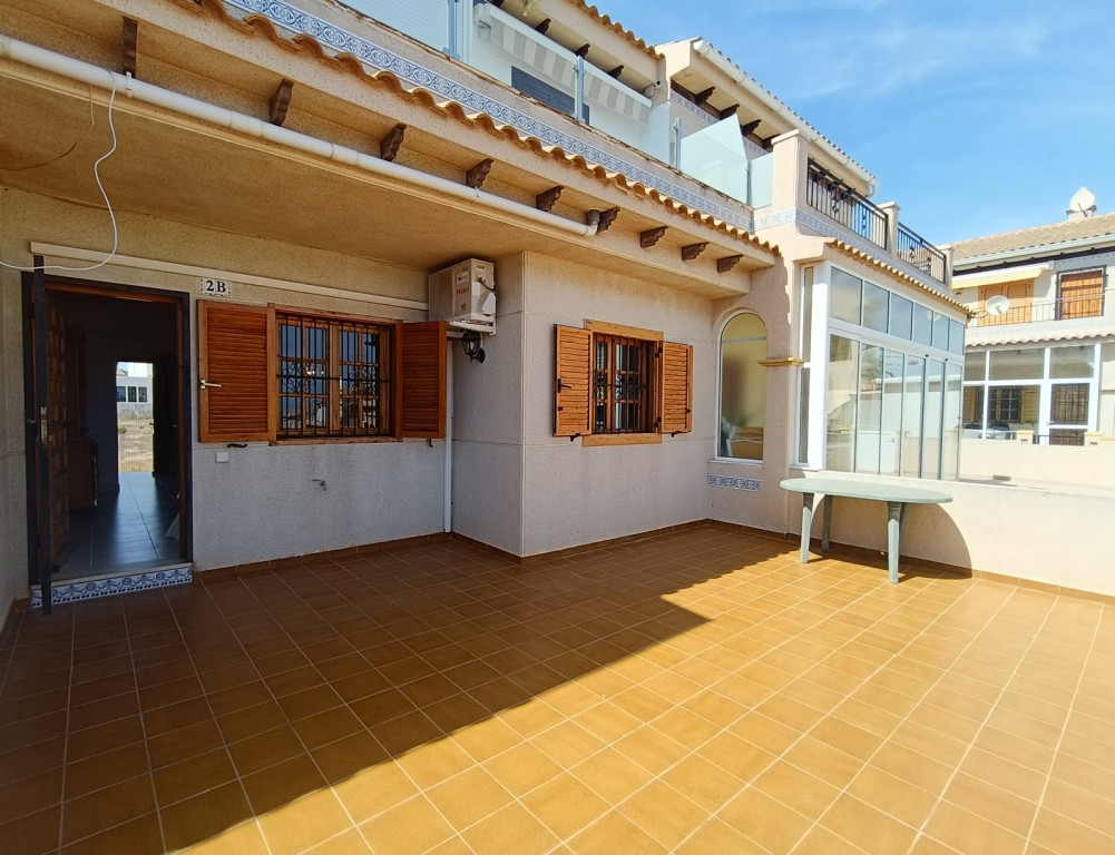 Appartamento a Torrevieja, Alicante, Spagna 3 camere da letto, 99 mq. N° 145414